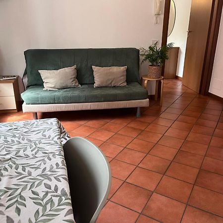 Apartment- City Center And Lake View Garda  Exteriör bild