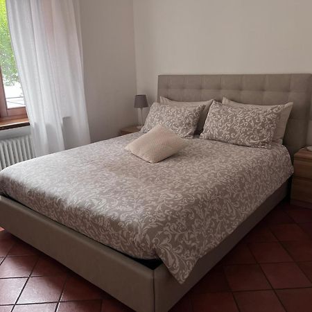 Apartment- City Center And Lake View Garda  Exteriör bild